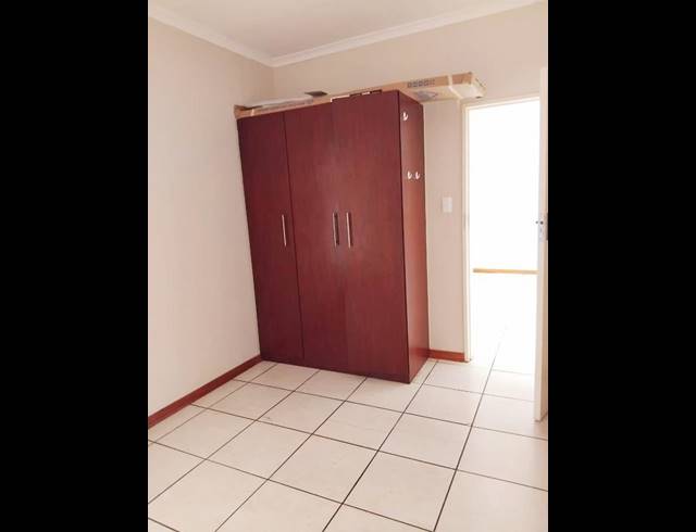 2 BEDROOM PROPERTY TO RENT IN BULT WEST